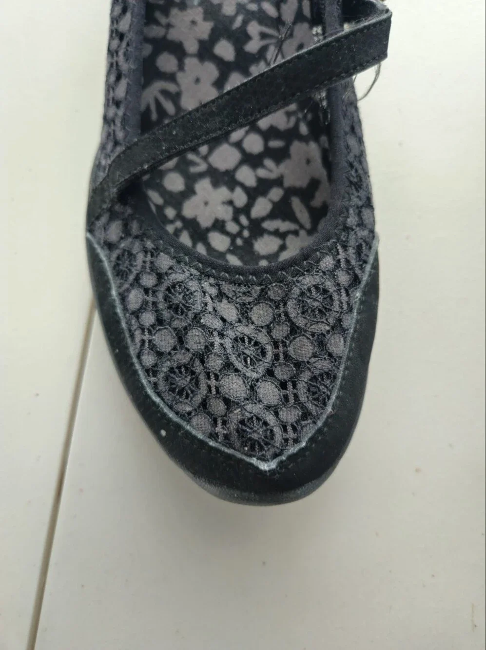 Skechers Women’s Black Floral Mary Jane Flats
